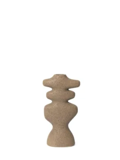 Yara Candle Holder Large, dark sand fra Ferm Living