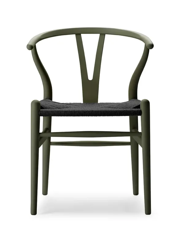 Y-stol CH24 Soft Seaweed med sort flet af Hans J. Wegner